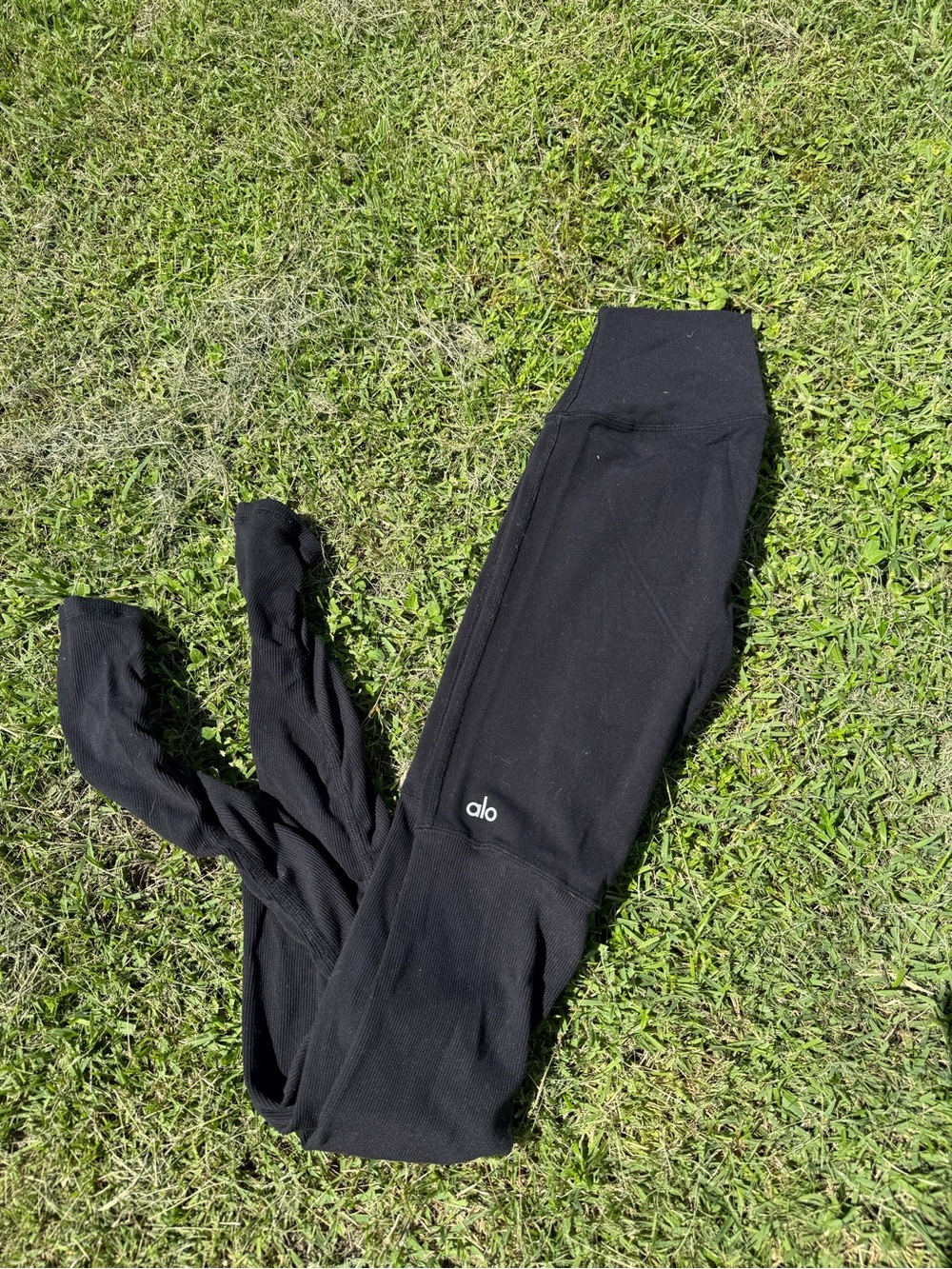 ALO Yoga Black High-Waist Goddess Leggings with Heel Covered